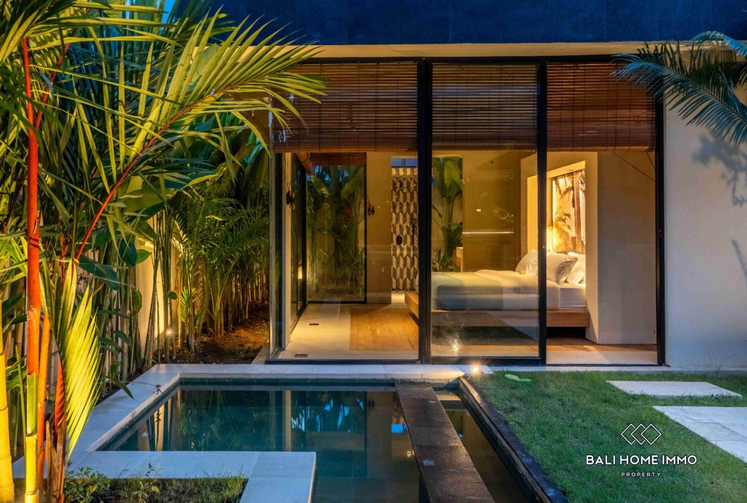 Modern 3 bedroom villa for rent in Bali Seseh beach side view 17
