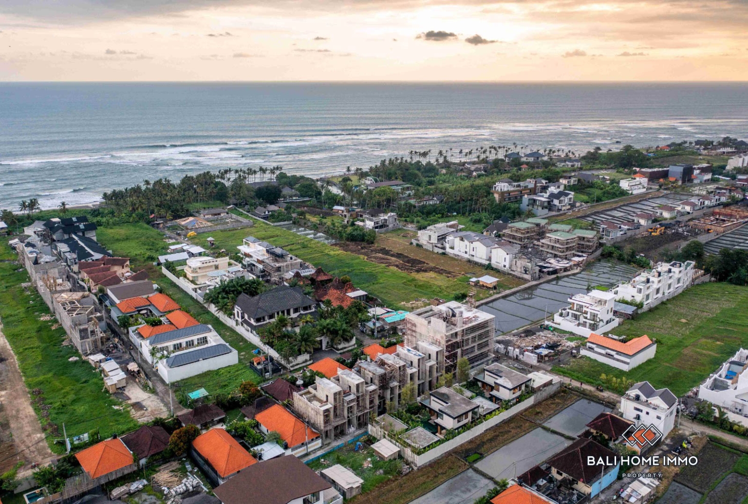 Modern 3 bedroom villa for rent in Bali Seseh beach side view 22