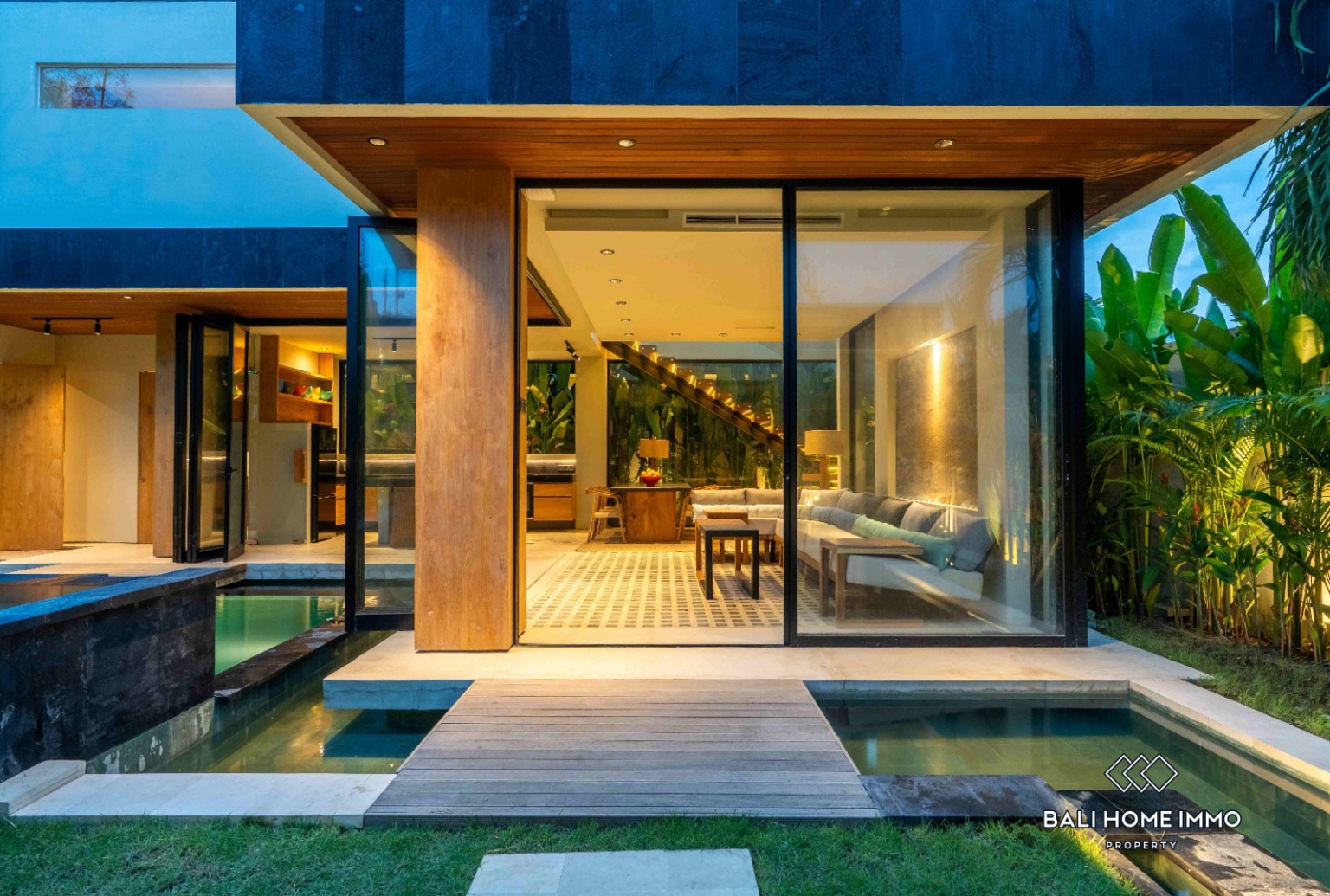 Modern 3 bedroom villa for rent in Bali Seseh beach side view 2