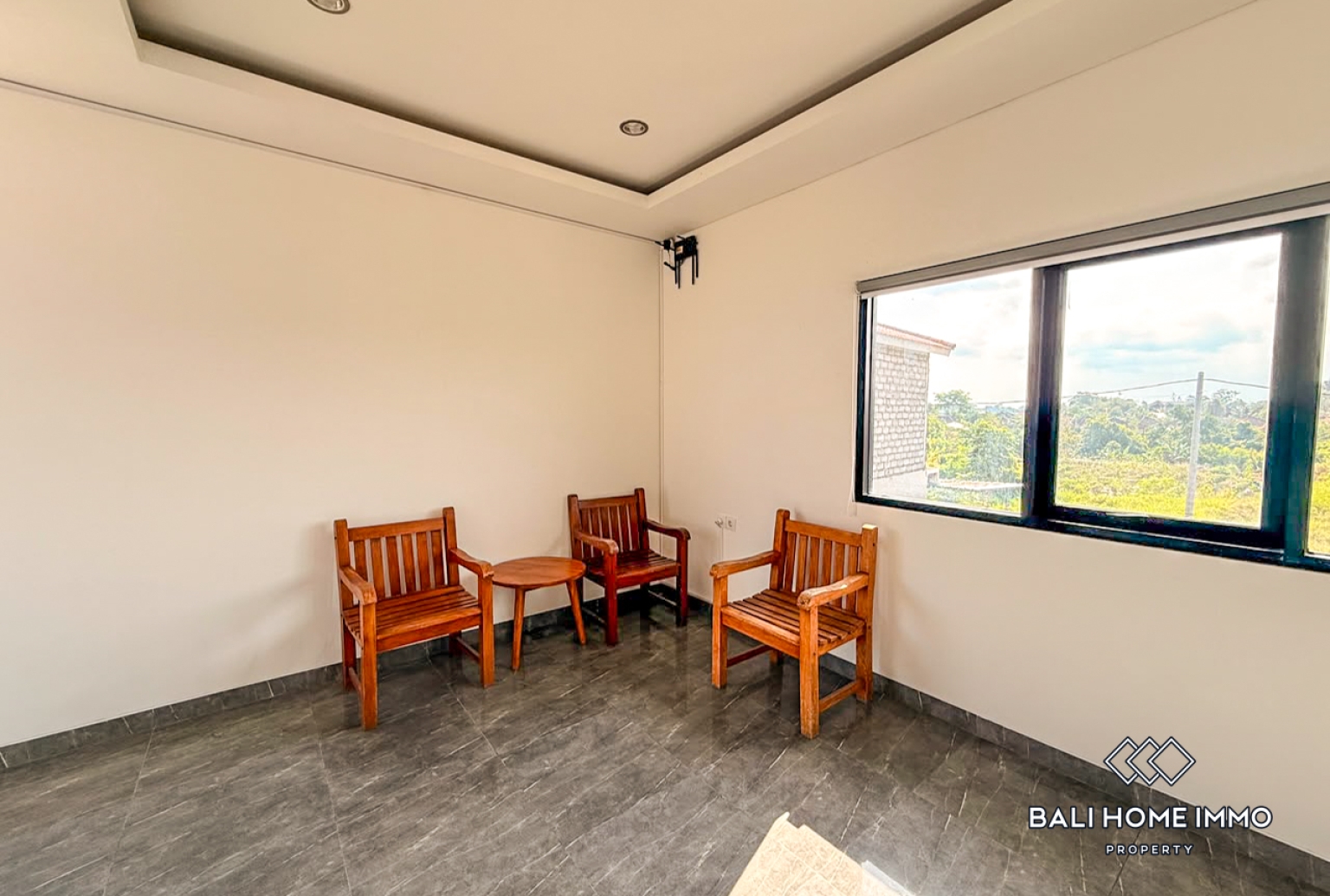Brand New 3 Bedroom Villa For Rent in Canggu Residential Side view 6