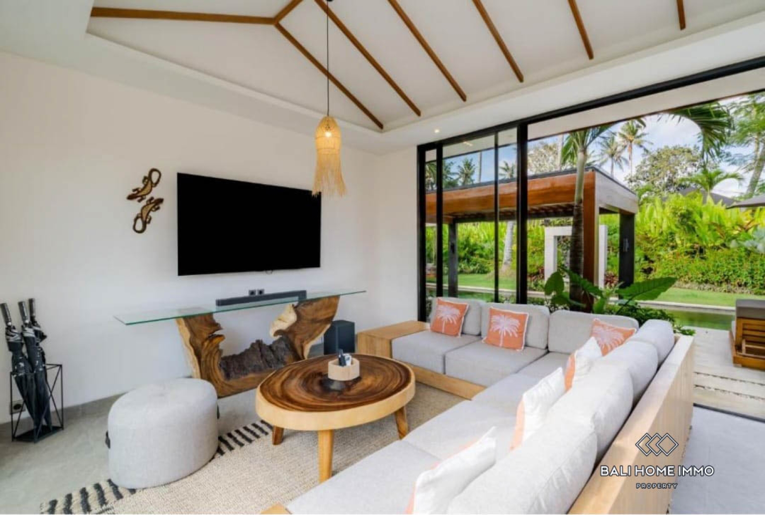 BRAND NEW 3 BEDROOM VILLA FOR RENT IN UBUD view 3