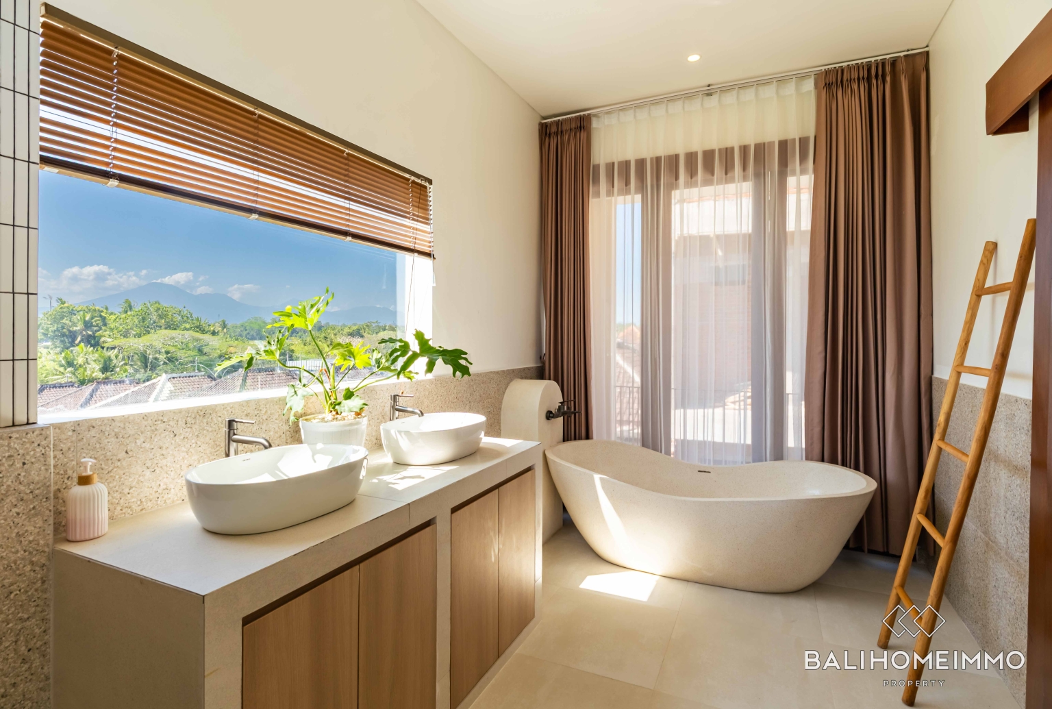 BRAND NEW 3 BEDROOM VILLA FOR SALE FREEHOLD IN BALI TANAH LOT view 29