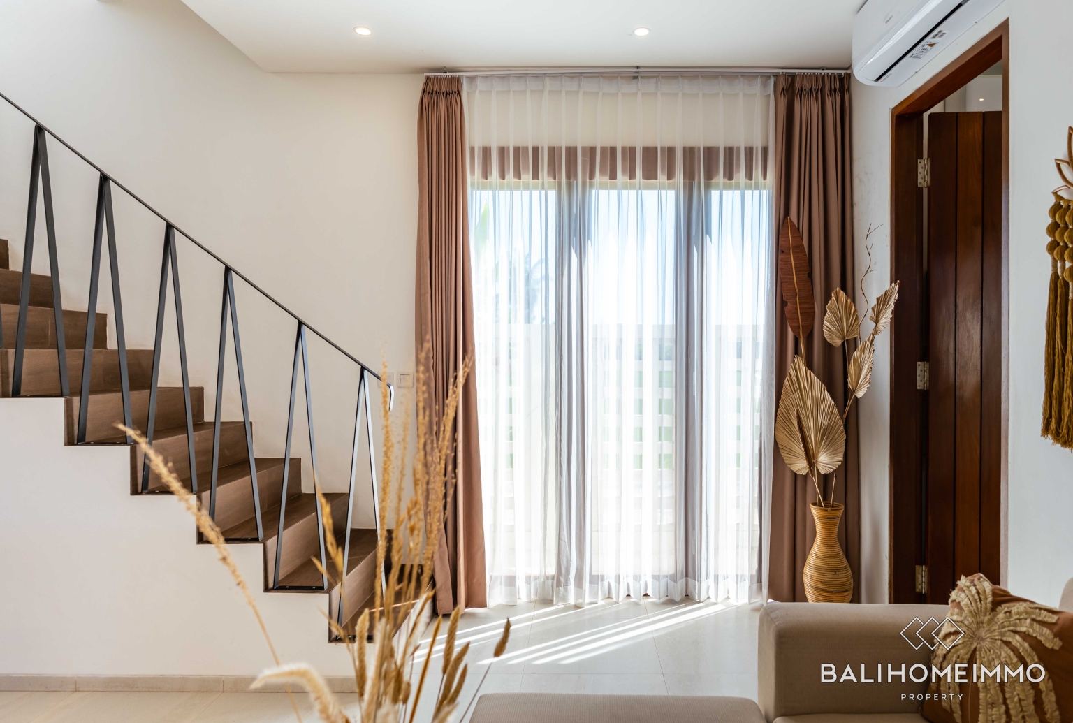 BRAND NEW 3 BEDROOM VILLA FOR SALE FREEHOLD IN BALI TANAH LOT view 11