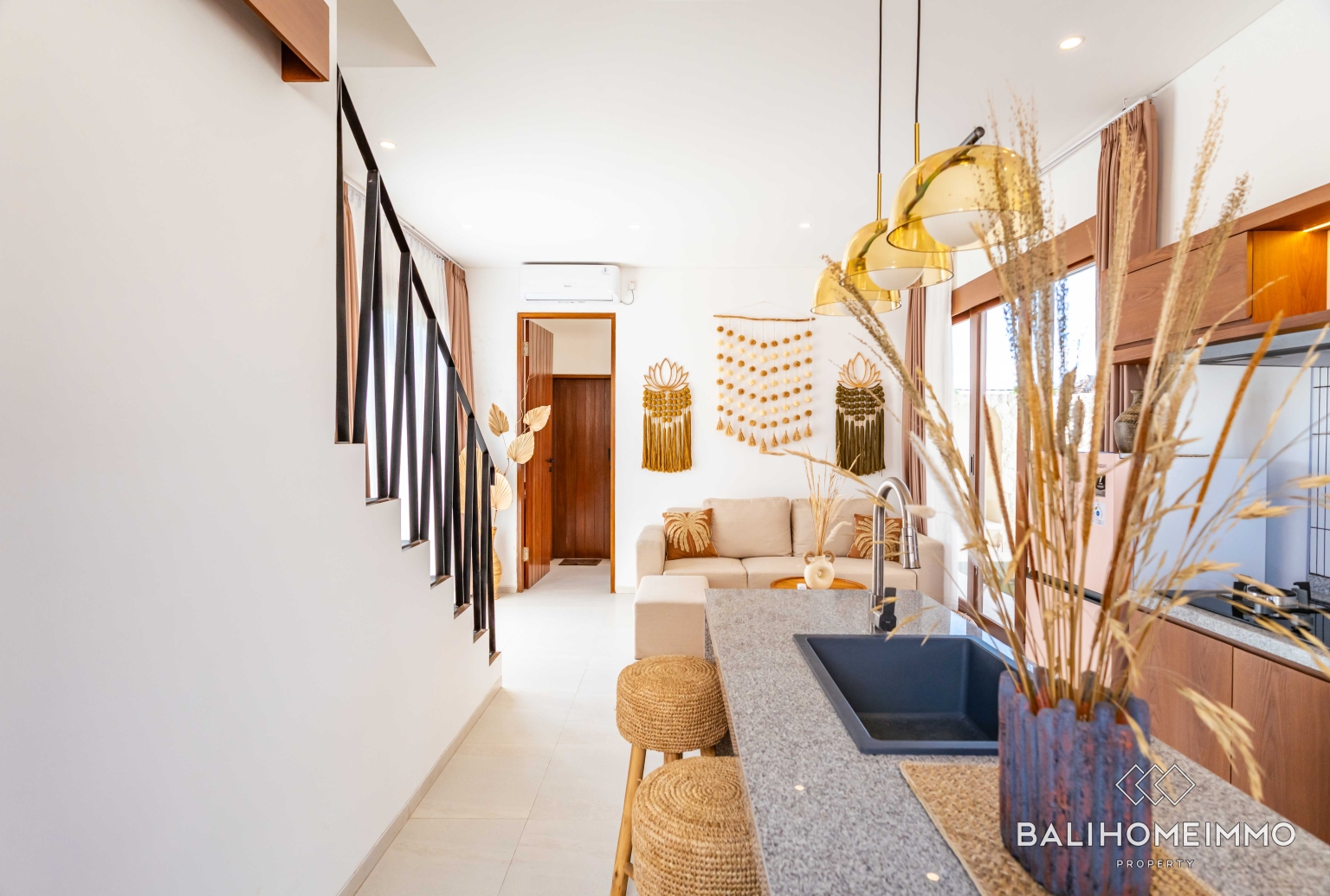 BRAND NEW 3 BEDROOM VILLA FOR SALE FREEHOLD IN BALI TANAH LOT view 9