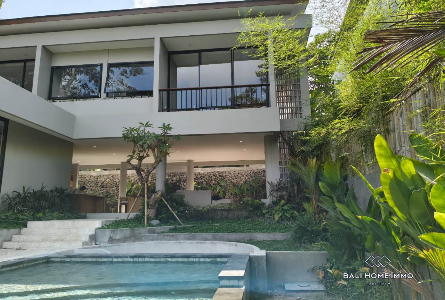 Villa neuve de 3 chambres à vendre à Ubud view 2