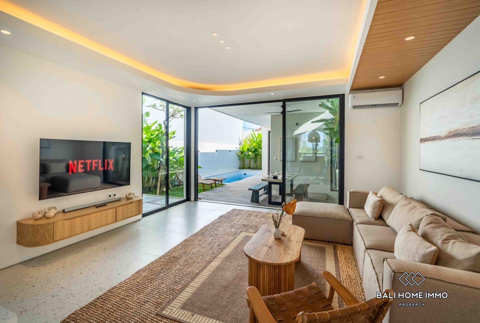Villa neuve de 3 chambres à vendre en bail emphytéotique à Bali Cemagi view 5