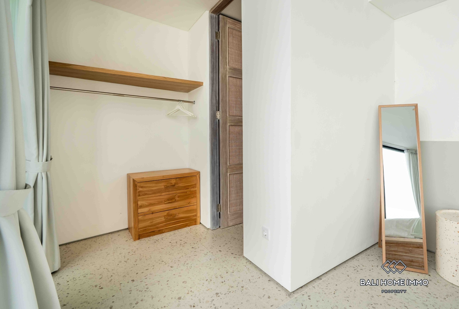 Villa neuve de 3 chambres à vendre en bail emphytéotique à Bali Cemagi view 18