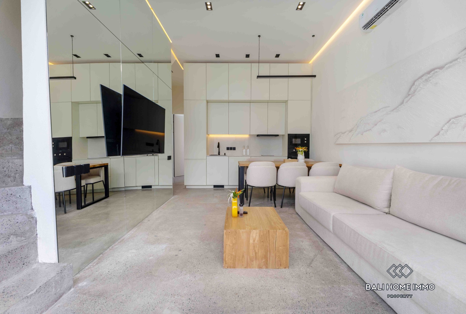 Brand new 3 Bedroom Villa for Sale Leasehold in Canggu Berawa view 2