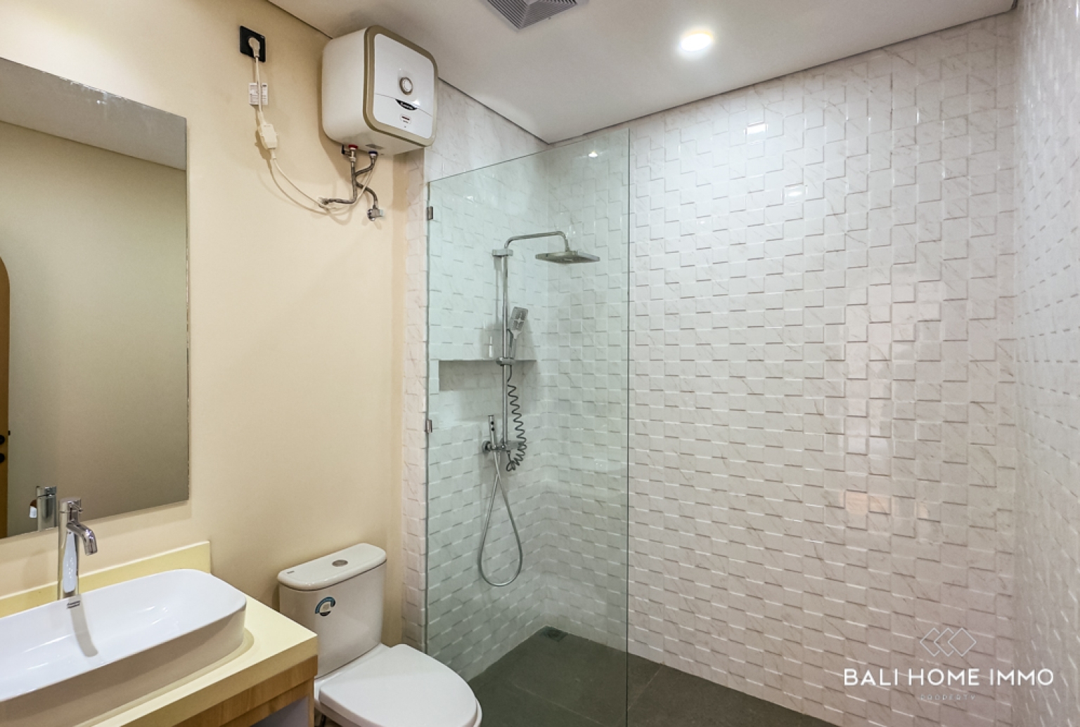 BRAND NEW 3 BEDROOM VILLA FOR SALE LEASEHOLD IN UNGASAN view 18
