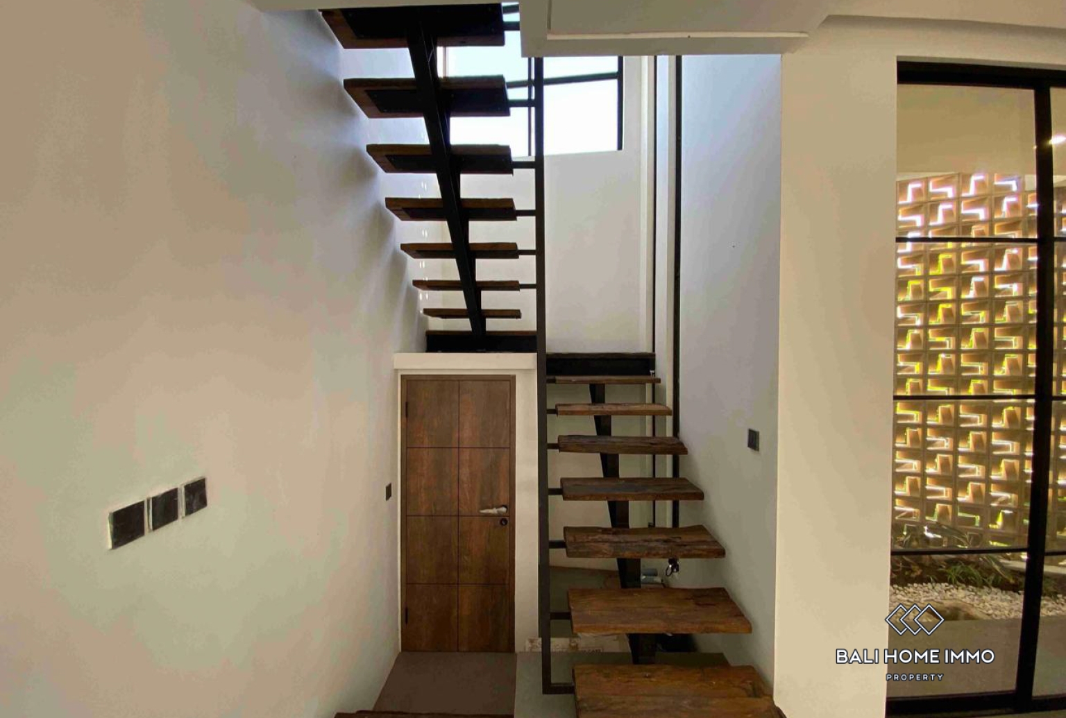 Villa moderne de 3 chambres avec vue sur les rizières à vendre à Cemagi Beach, Bali view 6