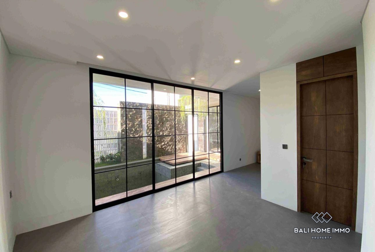 Villa moderne de 3 chambres avec vue sur les rizières à vendre à Cemagi Beach, Bali view 4