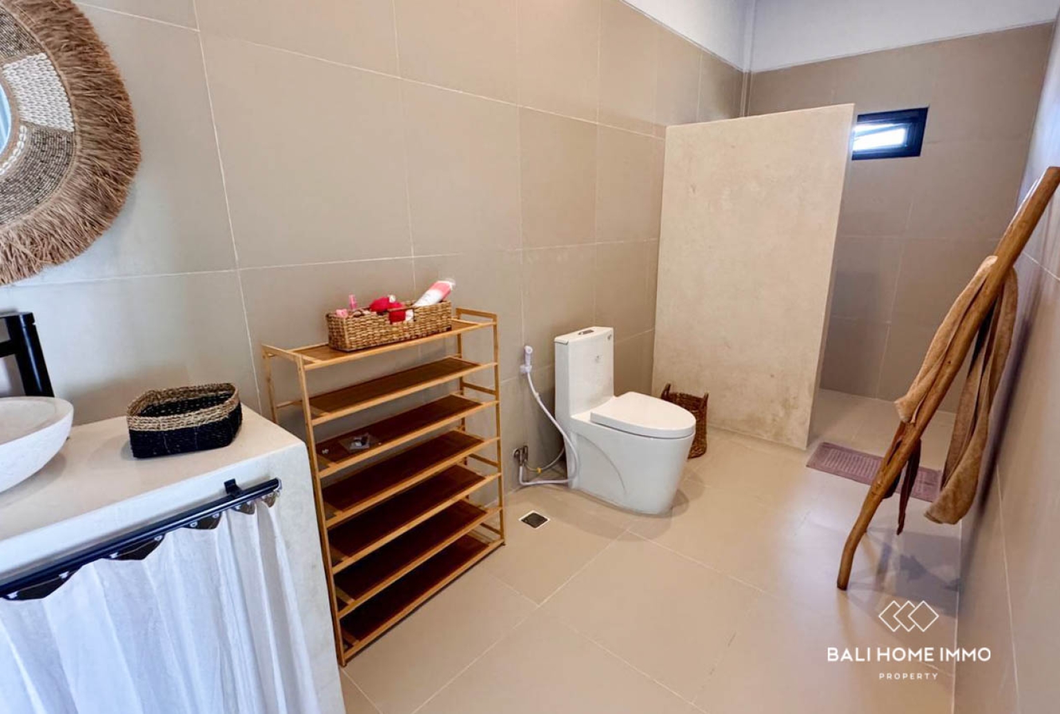 Brand New 3 Bedroom Villa with Spacious Land  for Sale in Buwit view 8
