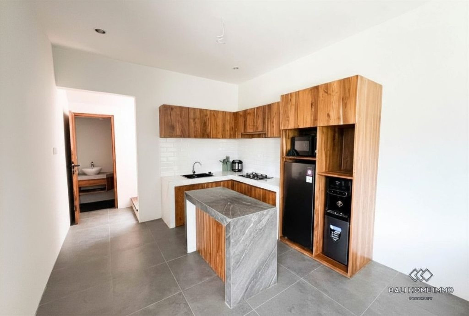 Brand new 3 bedroom villa with Tropical style for sale in Padang Galak Sanur Beachside view 3