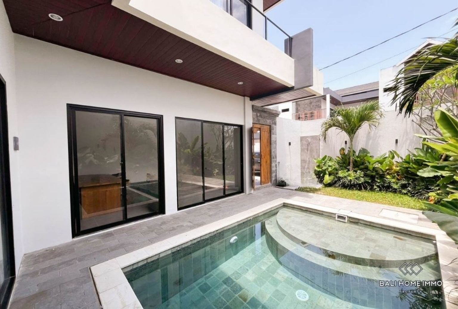 Brand new 3 bedroom villa with Tropical style for sale in Padang Galak Sanur Beachside view 2