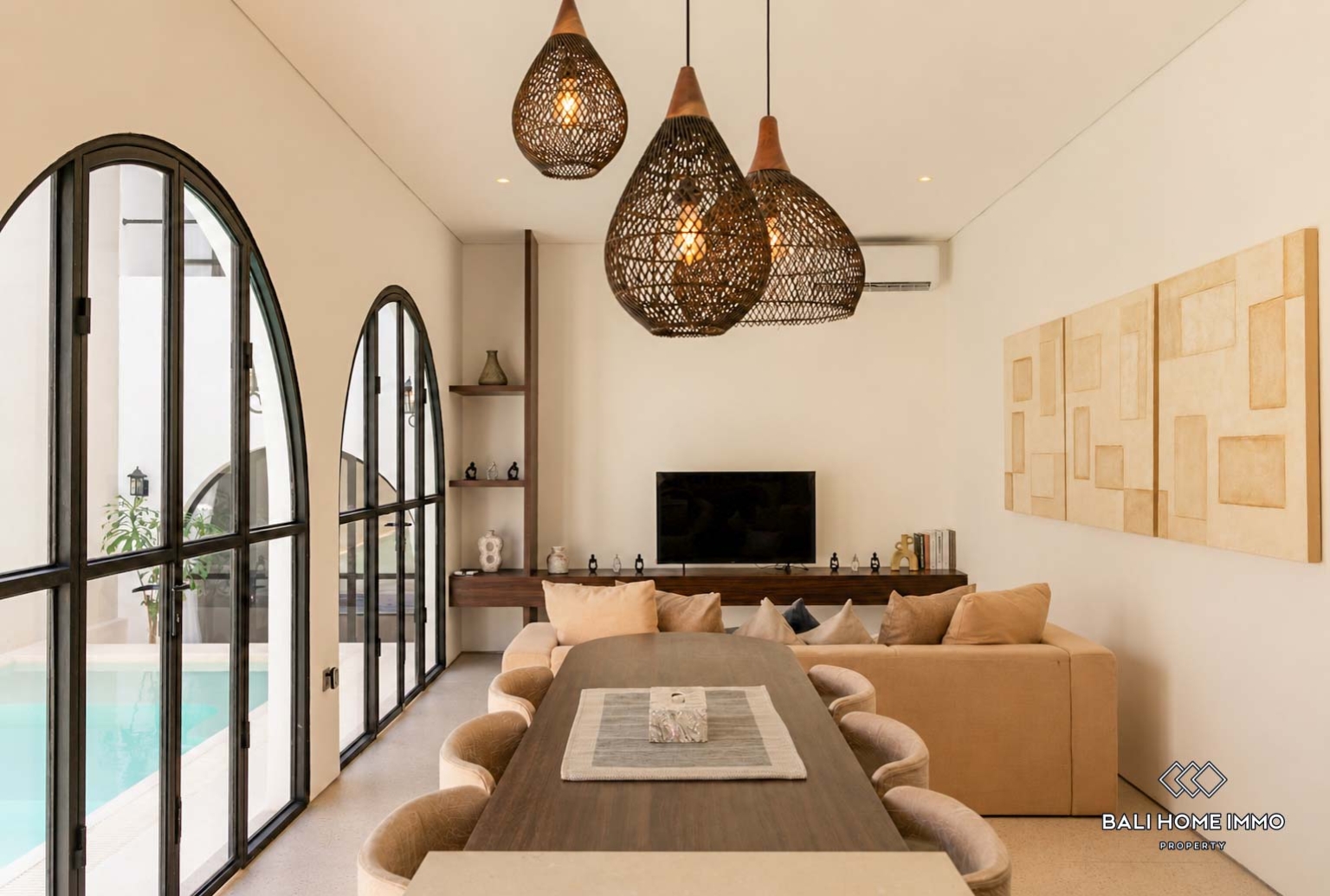 Brand new 3 Bedrooms villa for sale and rental in Bali Canggu Babakan view 2