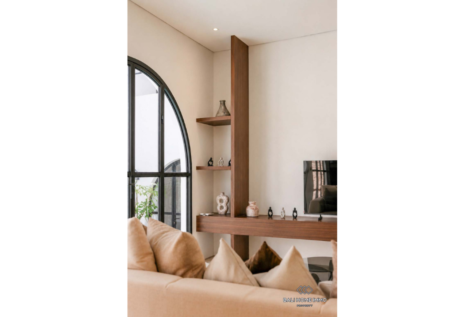 Brand new 3 Bedrooms villa for sale and rental in Bali Canggu Babakan view 5