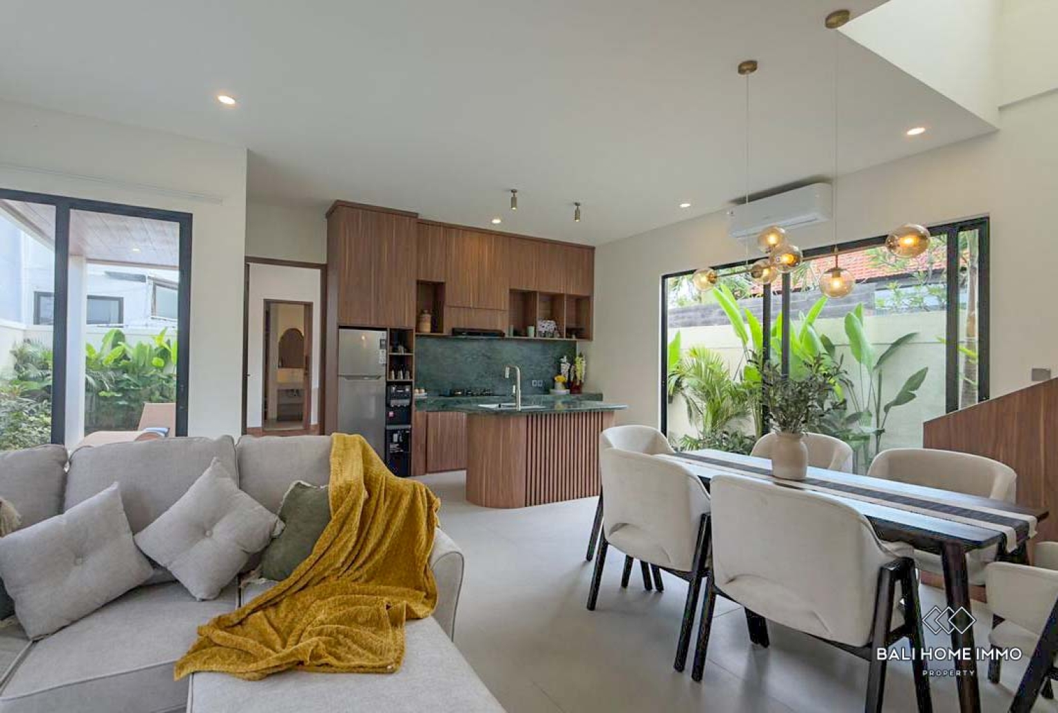 Villa 3 kamar baru dijual hak sewa di Bali Canggu Berawa view 5