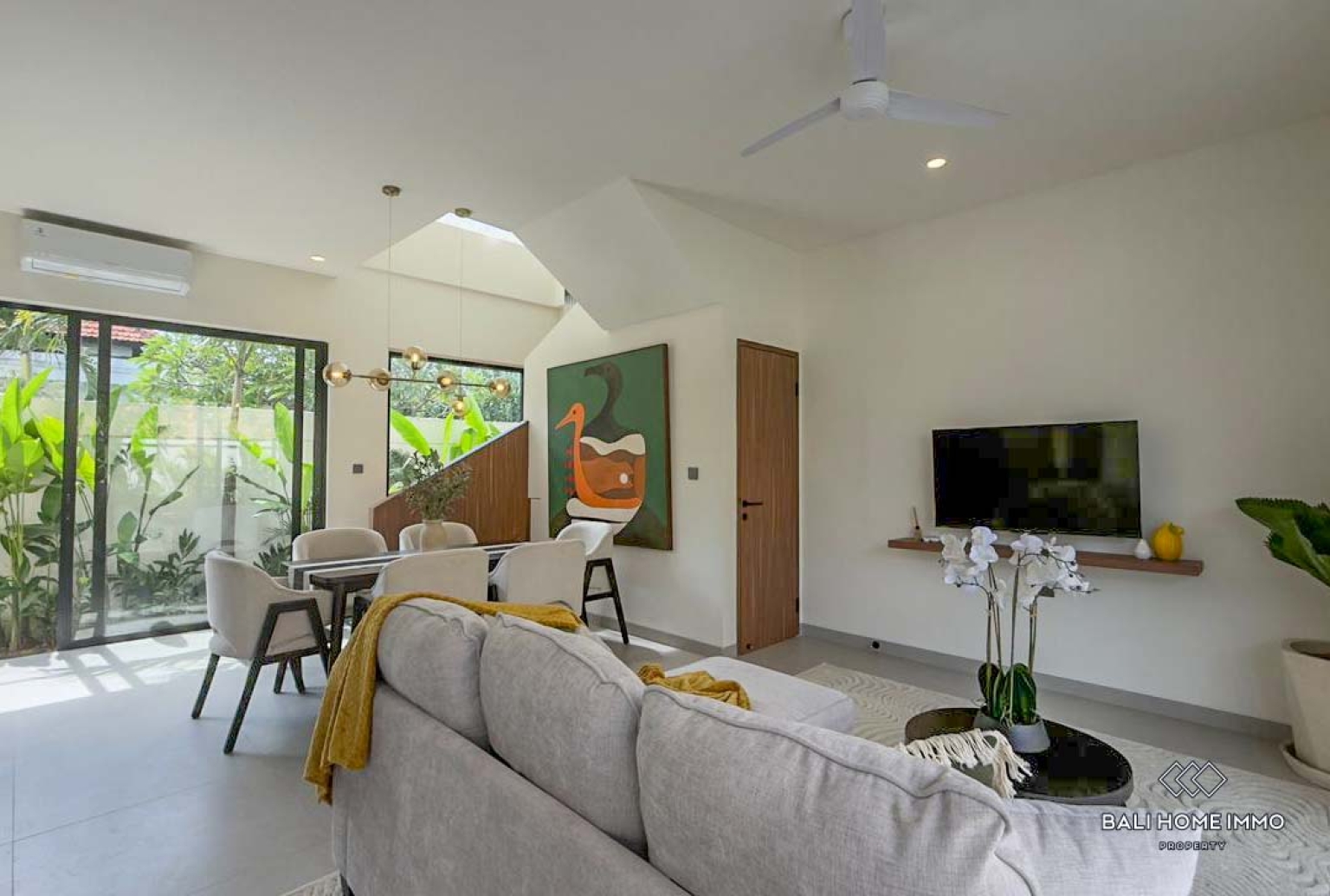 Villa 3 kamar baru dijual hak sewa di Bali Canggu Berawa view 3