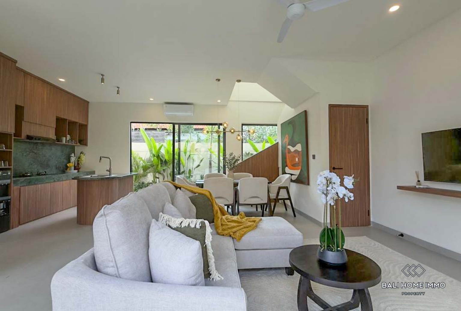 Villa 3 kamar baru dijual hak sewa di Bali Canggu Berawa view 4