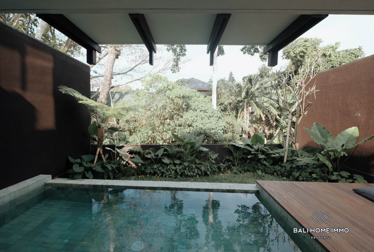 Brand new 3 Bedrooms villa for sale leasehold in Bali Canggu Berawa view 15