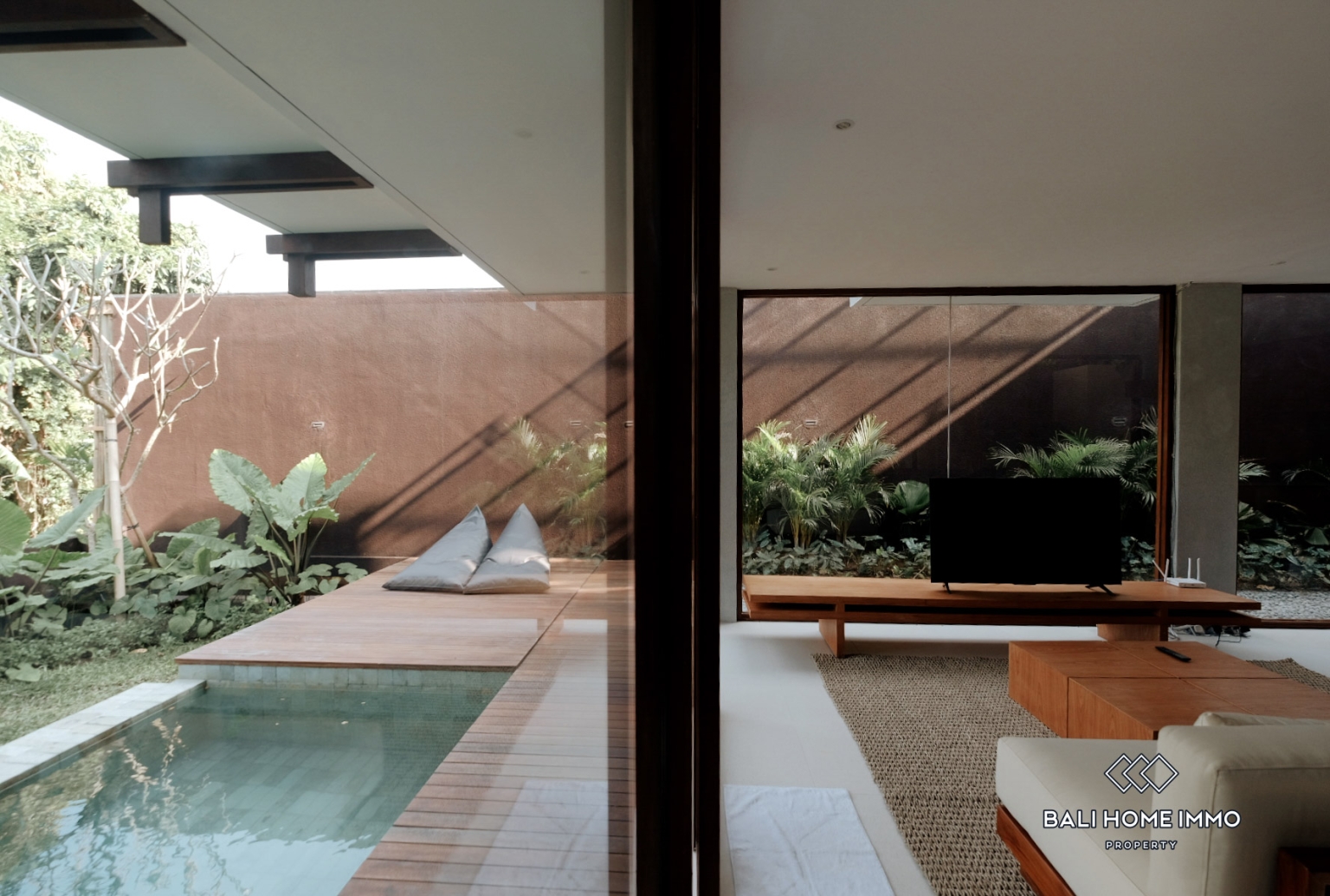 Brand new 3 Bedrooms villa for sale leasehold in Bali Canggu Berawa view 14