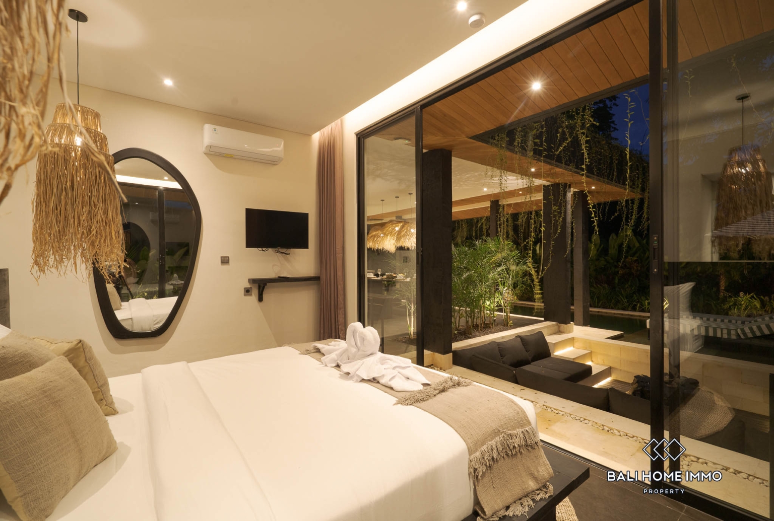 BRAND NEW 3 BEDROOMS VILLA WITH JUNGLE VIEWS FOR SALE AND RENT IN UBUD view 12