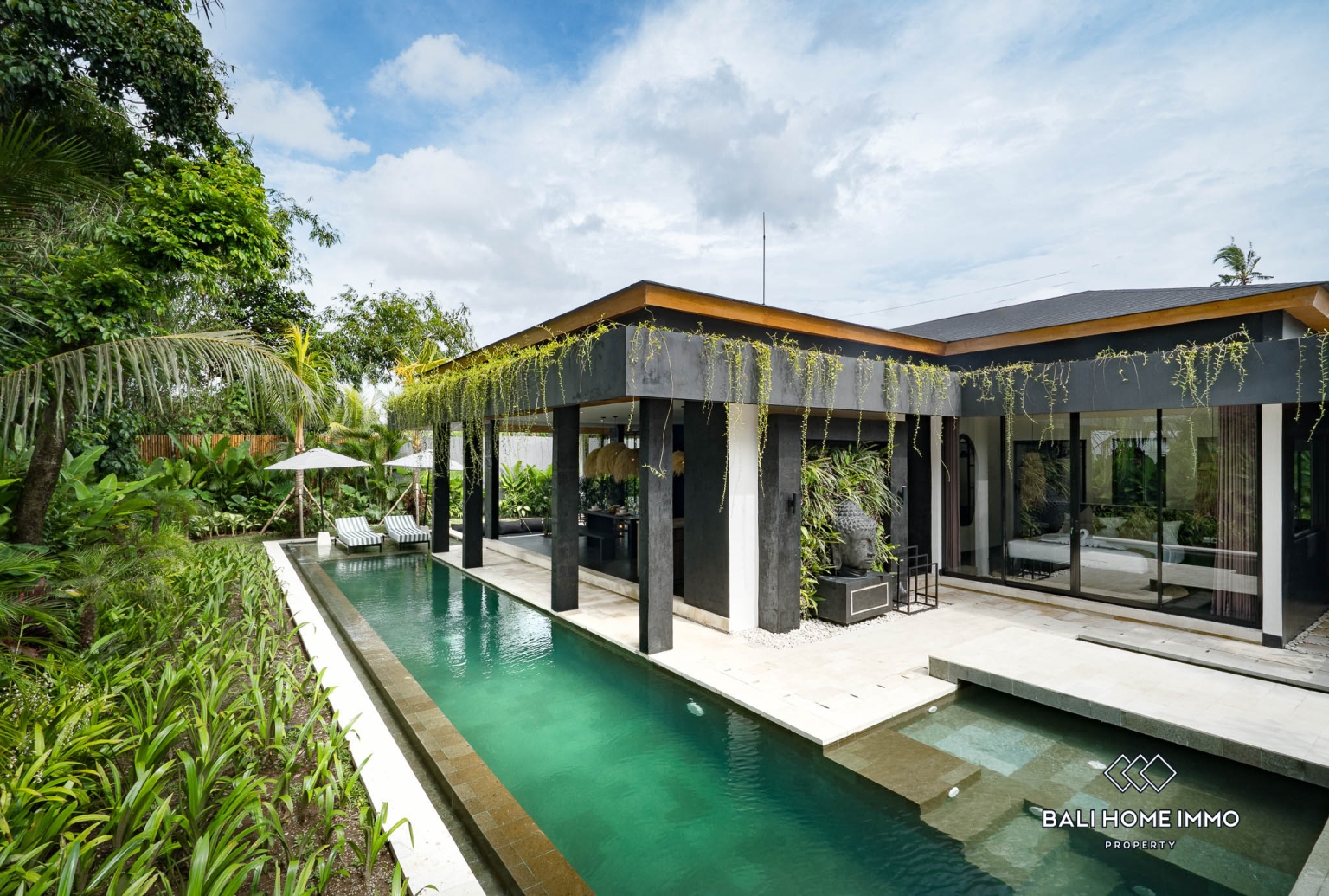 BRAND NEW 3 BEDROOMS VILLA WITH JUNGLE VIEWS FOR SALE AND RENT IN UBUD view 15