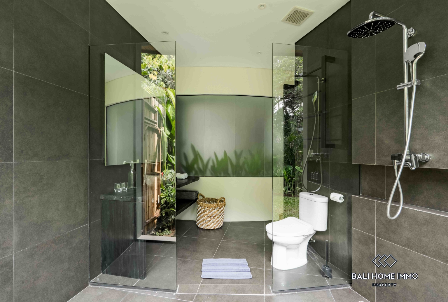 BRAND NEW 3 BEDROOMS VILLA WITH JUNGLE VIEWS FOR SALE AND RENT  IN UBUD view 13