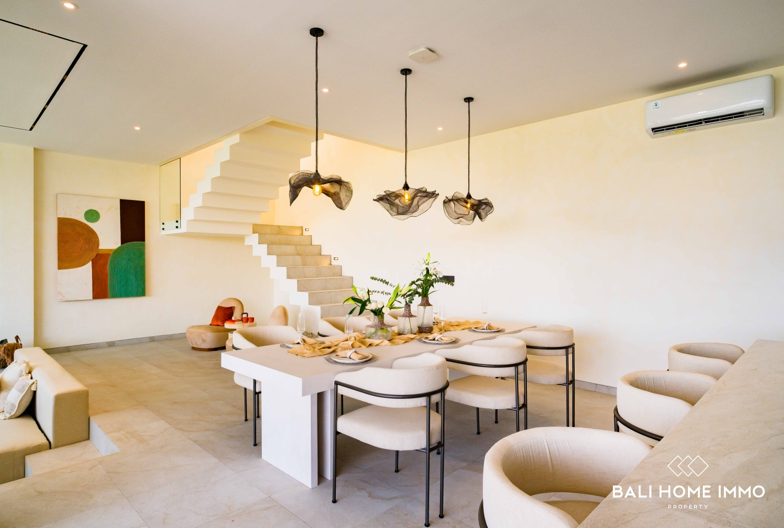 BRAND NEW 4 BEDROOM LUXURY VILLA FOR SALE FREEHOLD and Rent IN KUTUH view 8