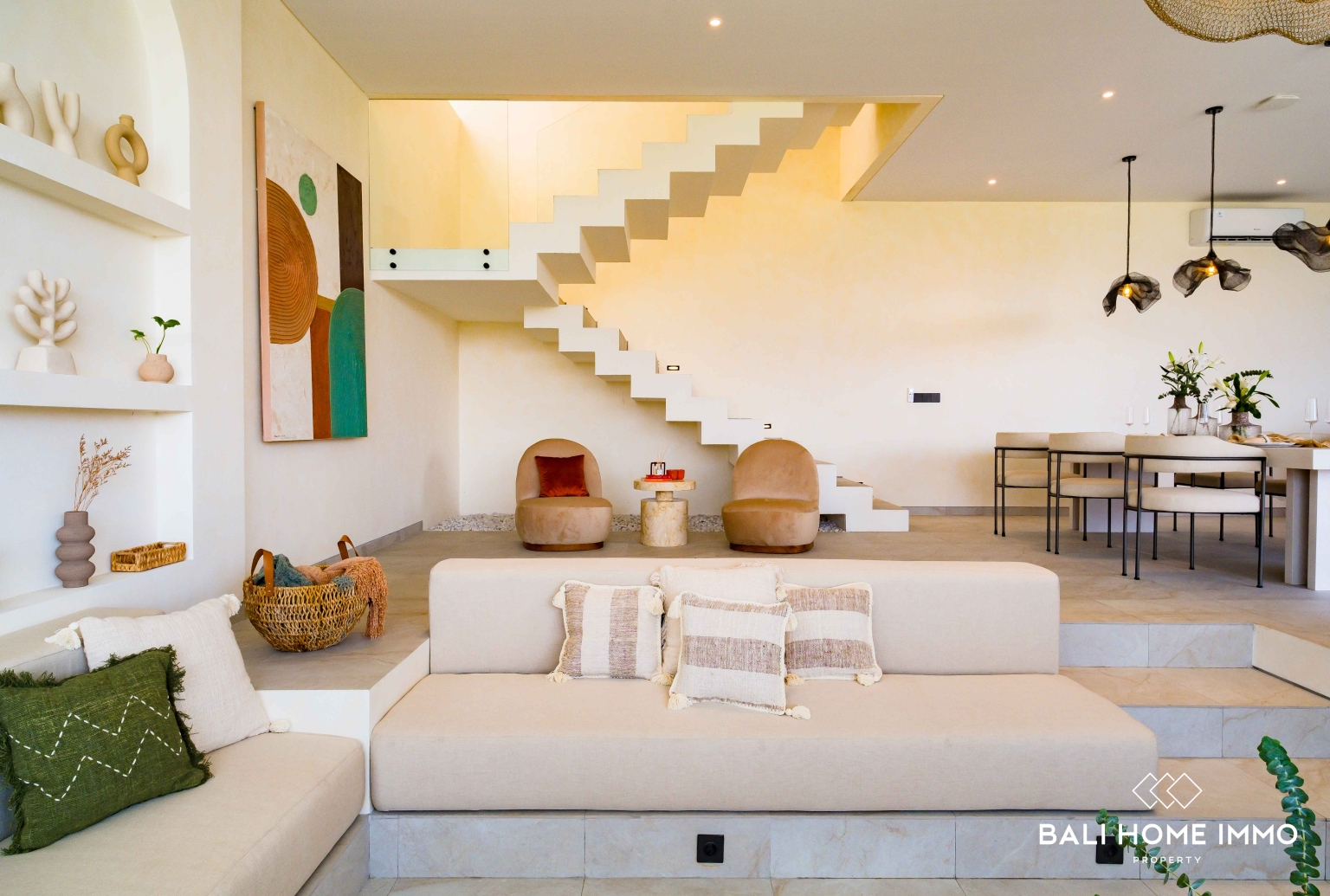 BRAND NEW 4 BEDROOM LUXURY VILLA FOR SALE FREEHOLD and Rent IN KUTUH view 5