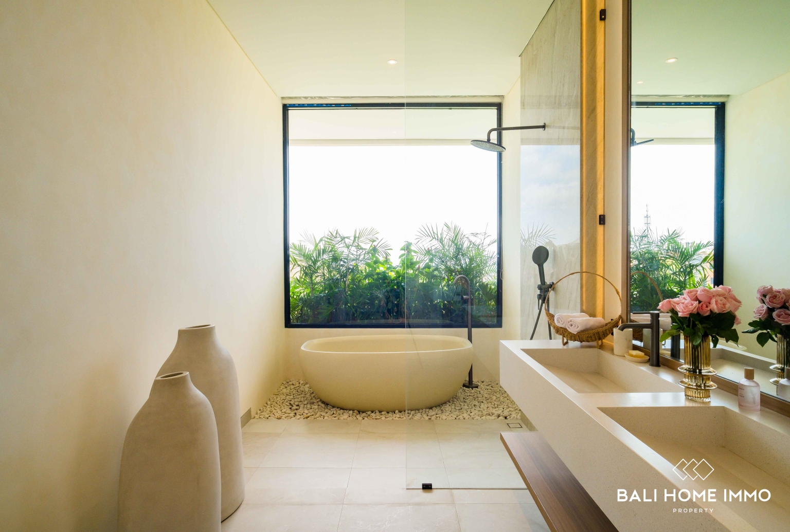 BRAND NEW 4 BEDROOM LUXURY VILLA FOR SALE FREEHOLD and Rent IN KUTUH view 21