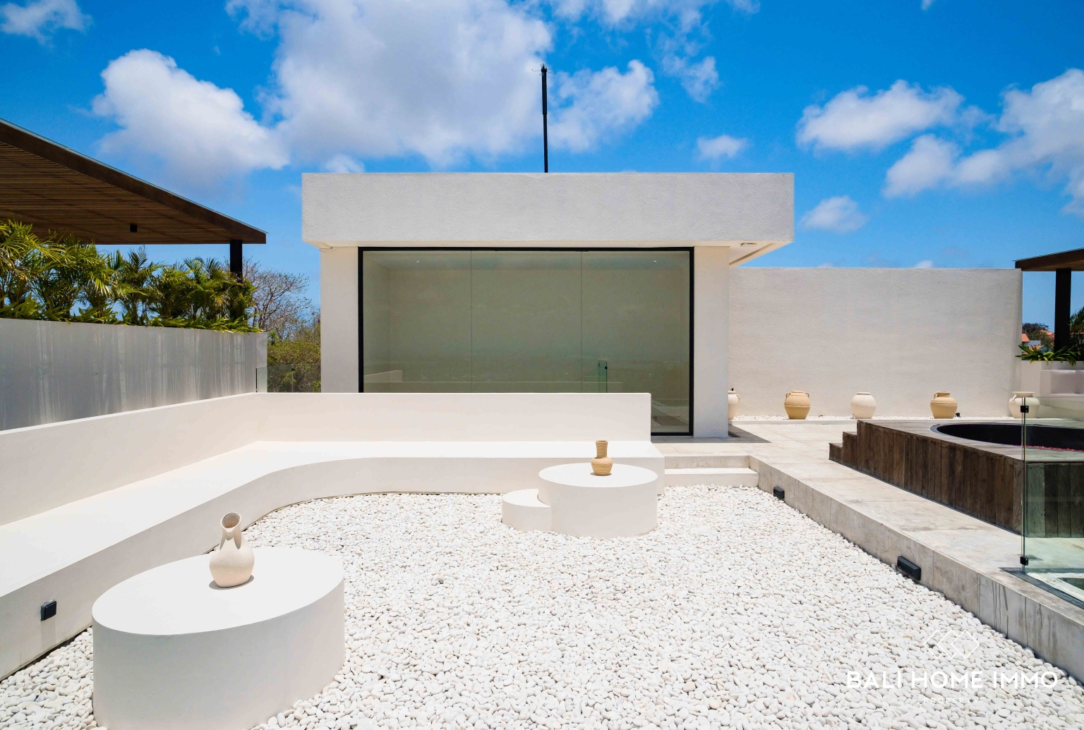 BRAND NEW 4 BEDROOM LUXURY VILLA FOR SALE FREEHOLD and Rent IN KUTUH view 24