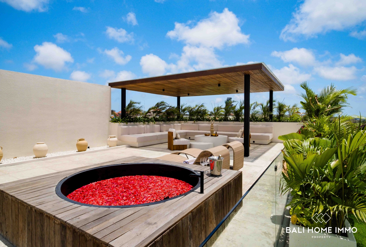BRAND NEW 4 BEDROOM LUXURY VILLA FOR SALE FREEHOLD and Rent IN KUTUH view 26