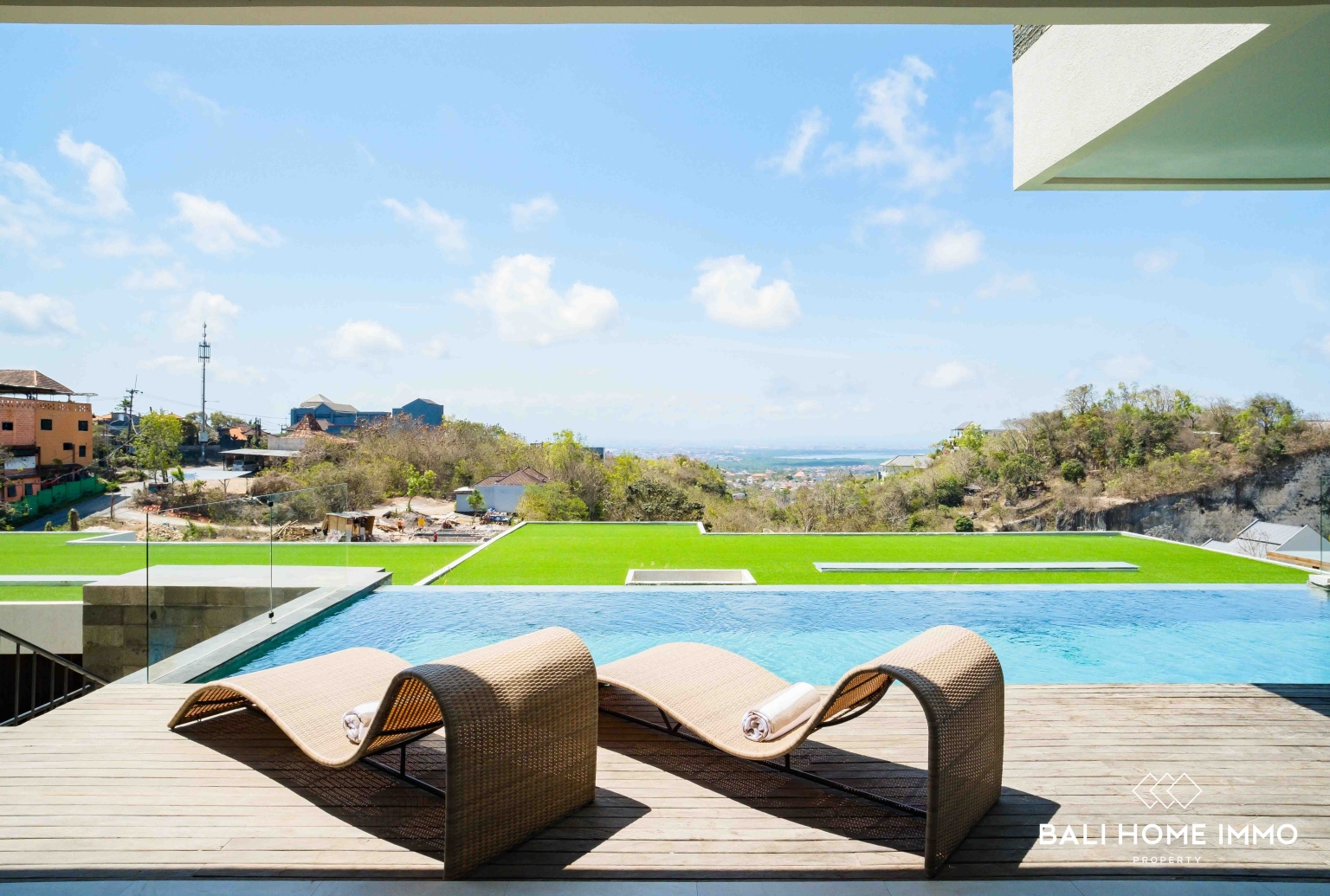BRAND NEW 4 BEDROOM LUXURY VILLA FOR SALE FREEHOLD and Rent IN KUTUH view 2
