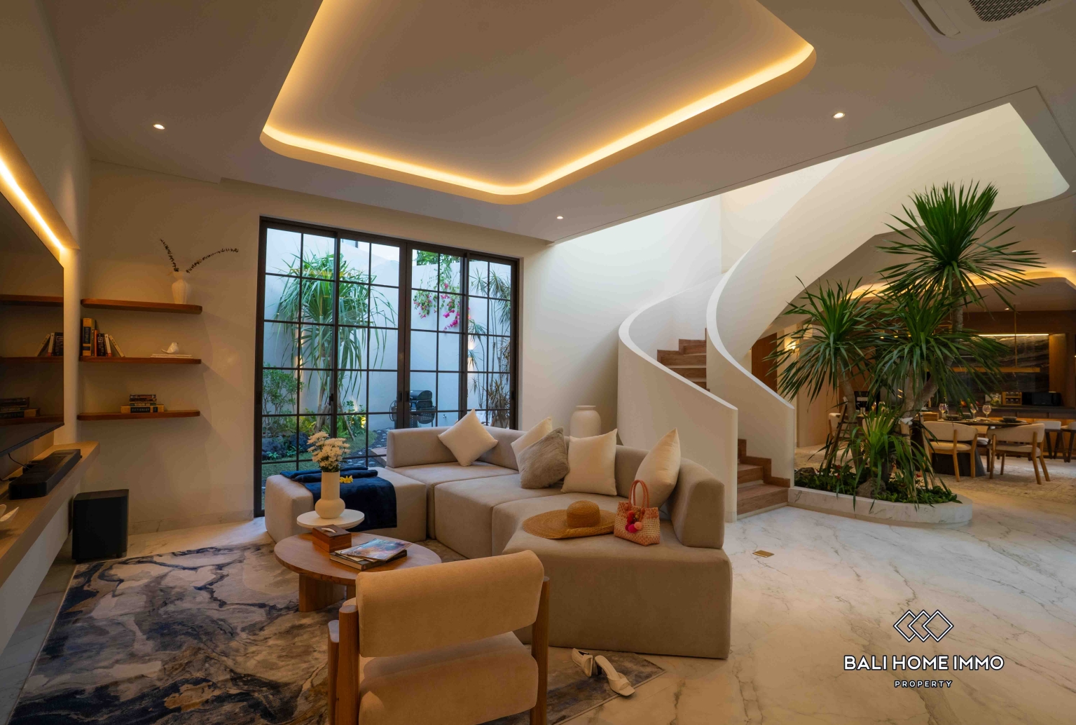 Brand new 4 Bedroom Modern Villa for sale leasehold in Padonan view 2