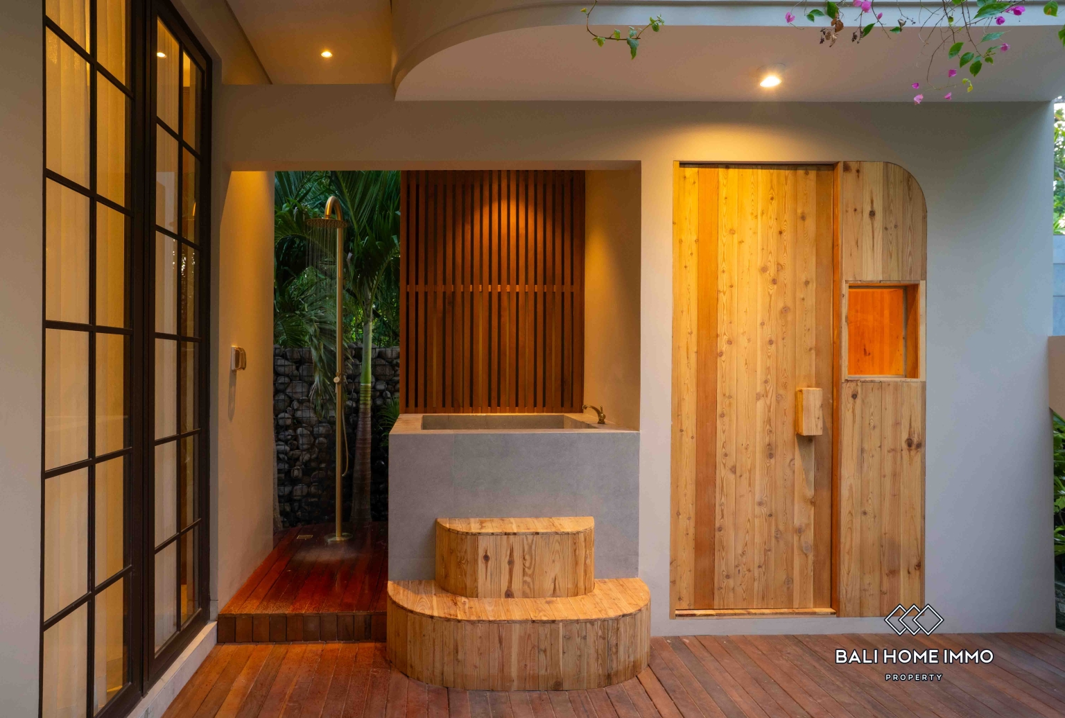 Brand new 4 Bedroom Modern Villa for sale leasehold in Padonan view 24
