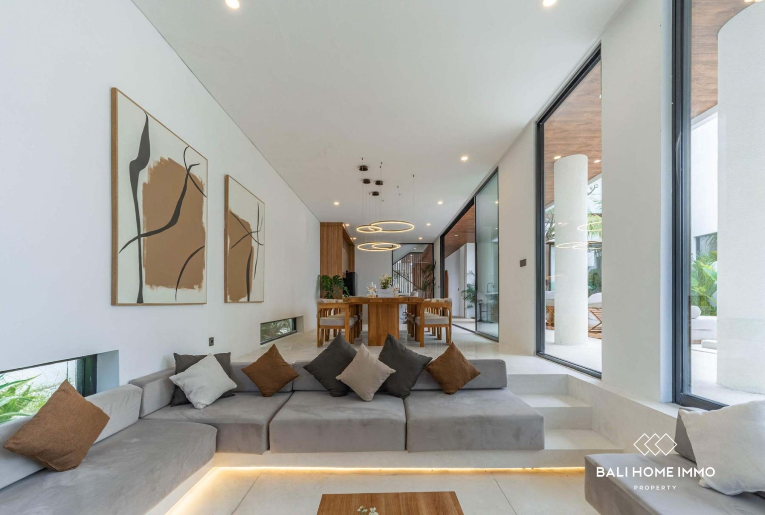 Villa Baru dengan 4 Kamar untuk Dijual dengan Status Hak Milik di Berawa, Bali view 4