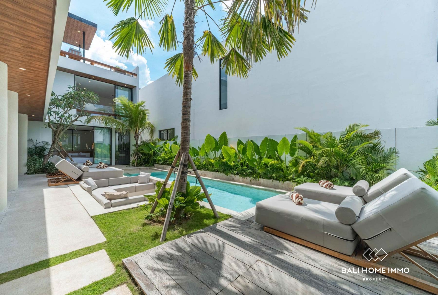 Villa Baru dengan 4 Kamar untuk Dijual dengan Status Hak Milik di Berawa, Bali view 12