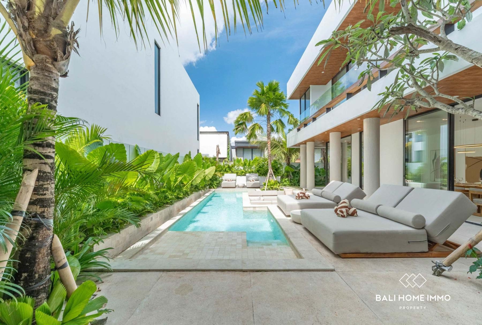 Villa Baru dengan 4 Kamar untuk Dijual dengan Status Hak Milik di Berawa, Bali view 10