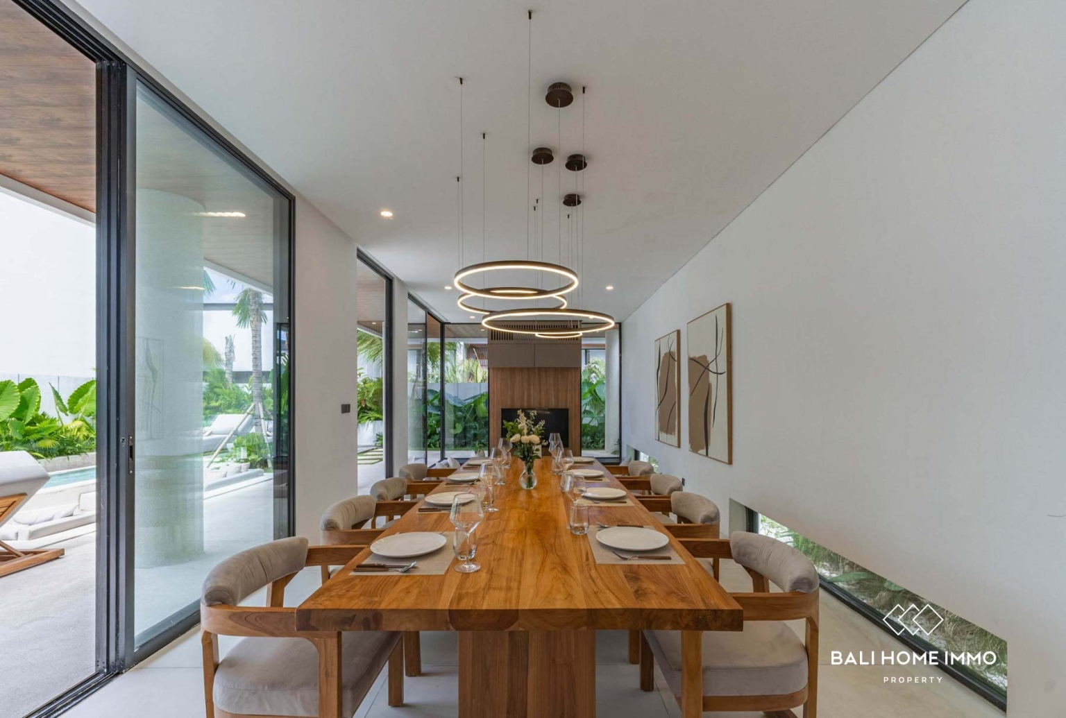 Villa Baru dengan 4 Kamar untuk Dijual dengan Status Hak Milik di Berawa, Bali view 5