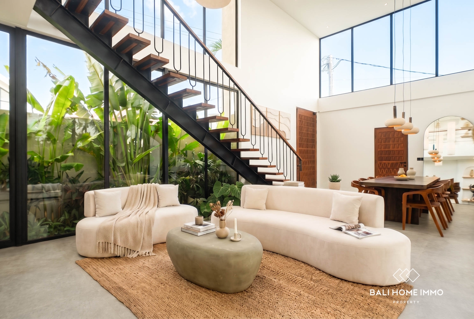 Villa Baru dengan 4 Kamar Dijual di Tumbak Bayuh view 5