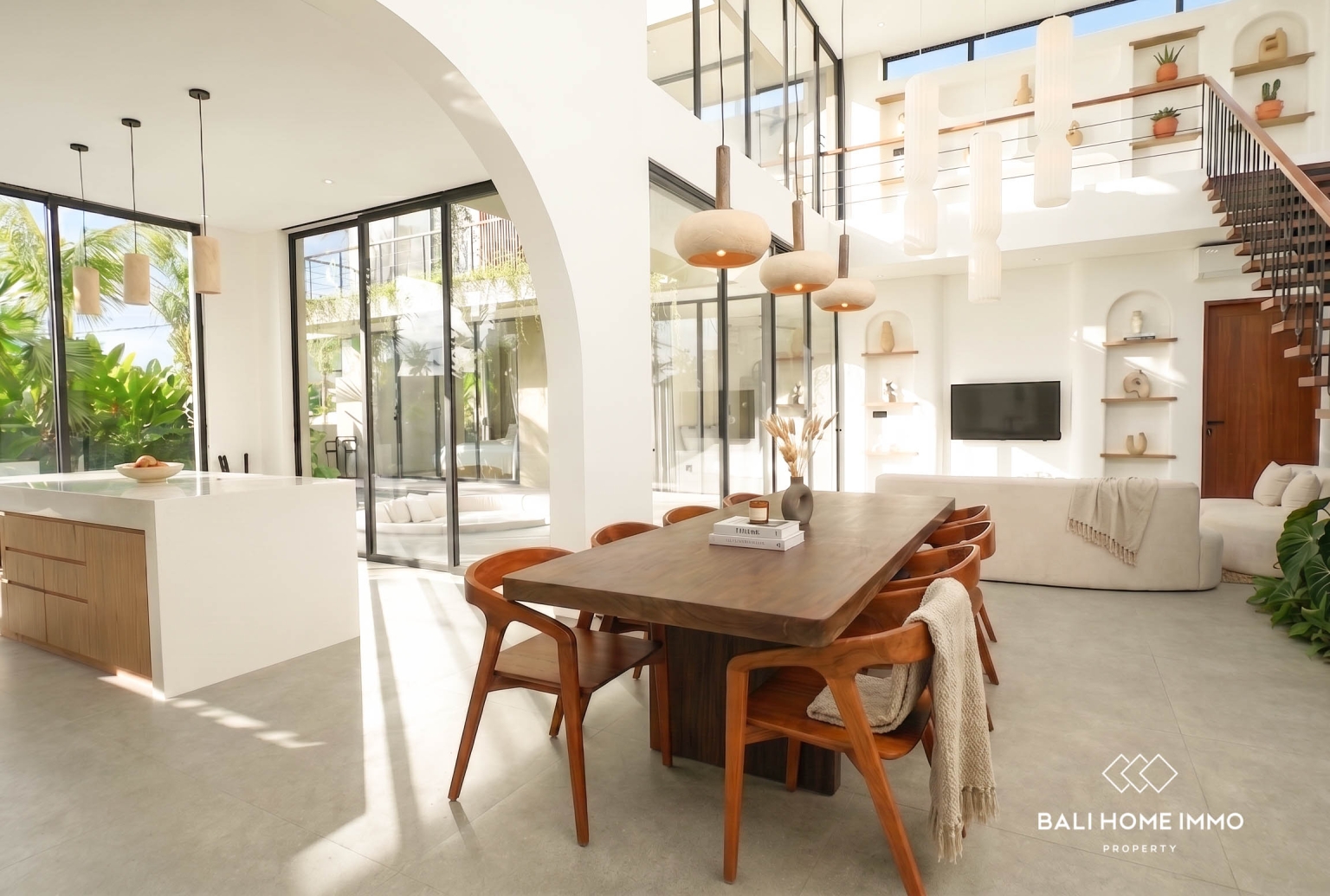 Villa Baru dengan 4 Kamar Dijual di Tumbak Bayuh view 6
