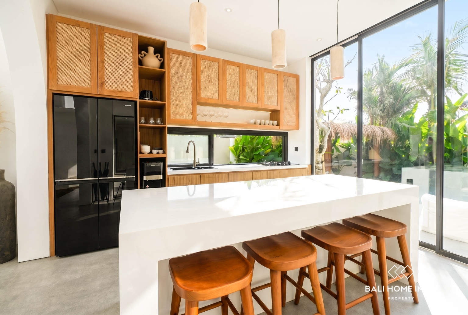 Villa Baru dengan 4 Kamar Dijual di Tumbak Bayuh view 7