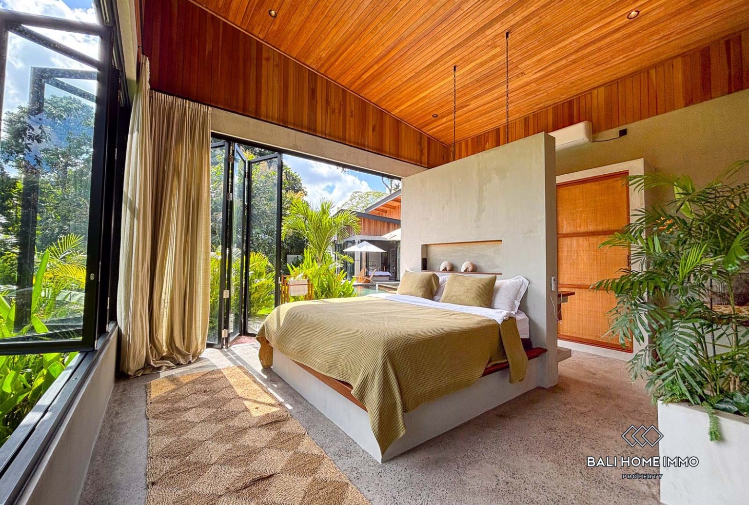 Brand new 4 Bedroom villa for sale and rent in Bali - Buwit view 16