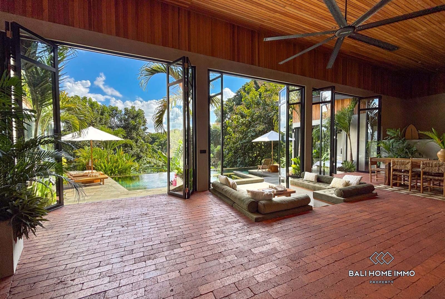 Brand new 4 Bedroom villa for sale and rent in Bali - Buwit view 3
