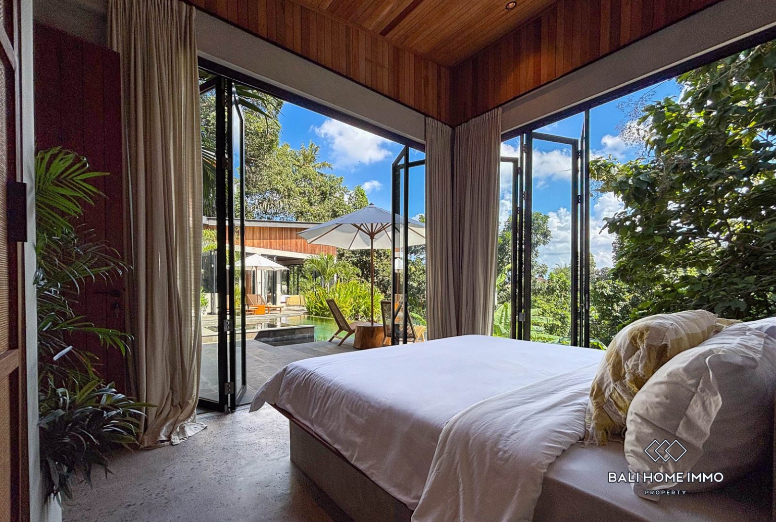 Brand new 4 Bedroom villa for sale and rent in Bali - Buwit view 10