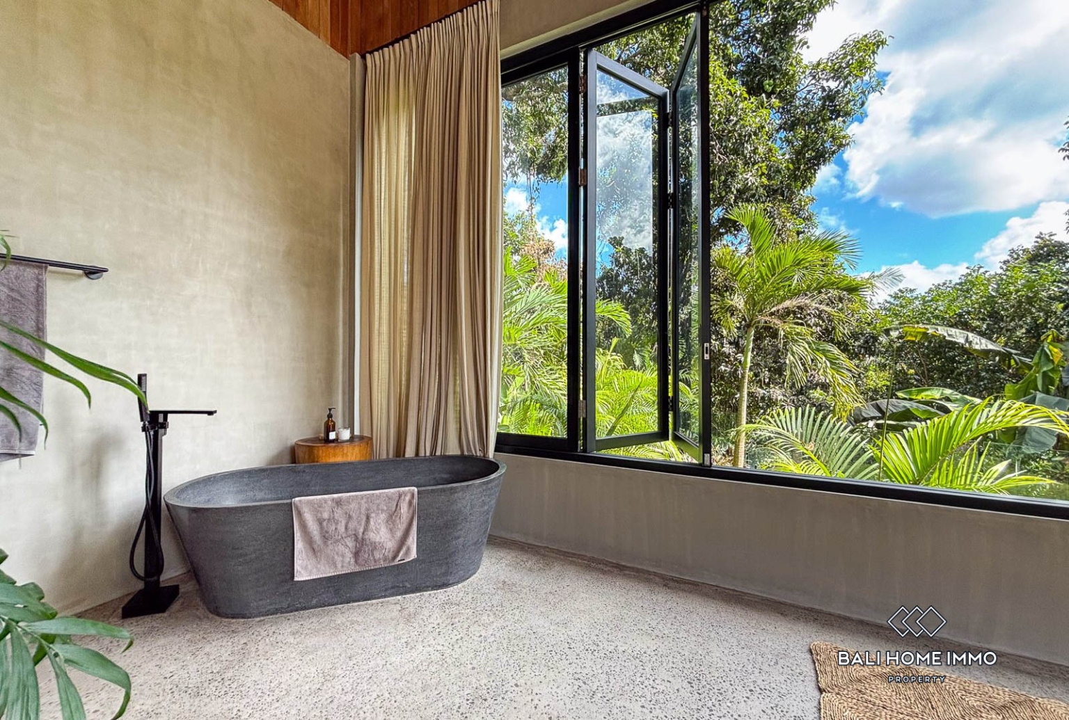 Brand new 4 Bedroom villa for sale and rent in Bali - Buwit view 22