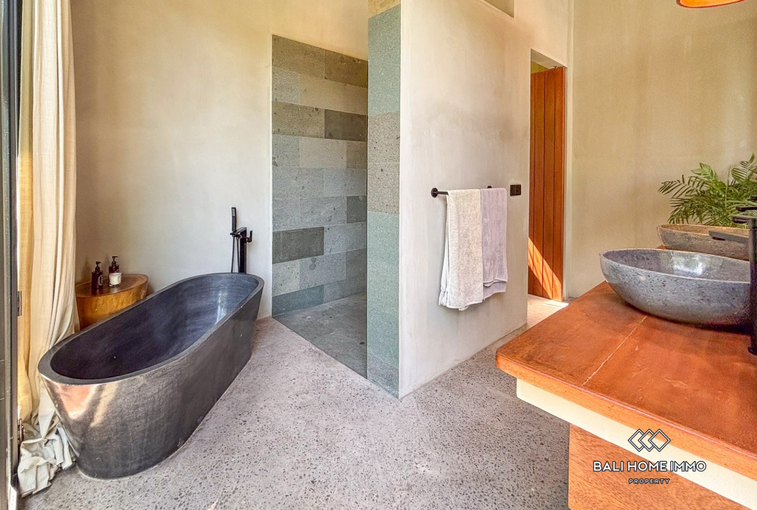 Brand new 4 Bedroom villa for sale and rent in Bali - Buwit view 20