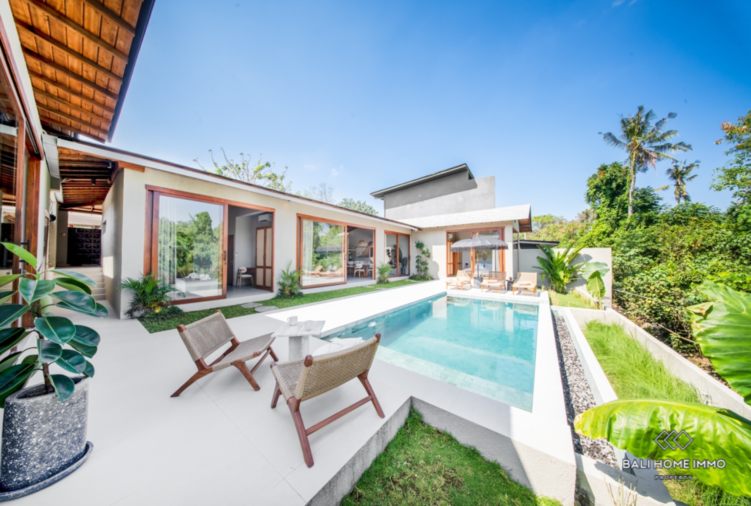 Villa Baru 4 Kamar Dijual dengan Status Hak Milik di Kawasan Perumahan Canggu, Bali view 18