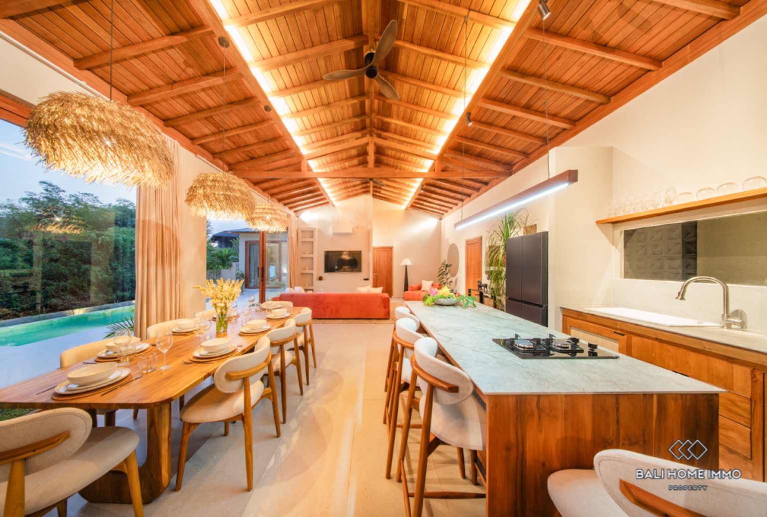 Villa Baru 4 Kamar Dijual dengan Status Hak Milik di Kawasan Perumahan Canggu, Bali view 8
